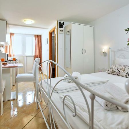 Studio Kristic, Cozy Studio With A Terrace Dubrovnik Eksteriør billede